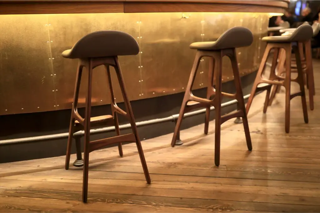 Hig top seating stools